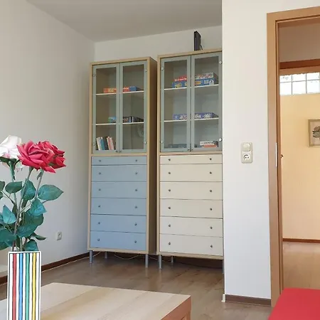 Grosszuegige, Helle Mit Gartennutzung * Giessen