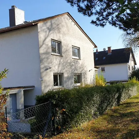 Apartment Grosszuegige, Helle Mit Gartennutzung