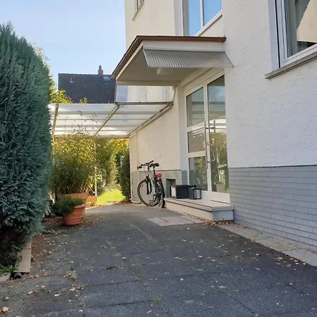 Grosszuegige, Helle Mit Gartennutzung *
